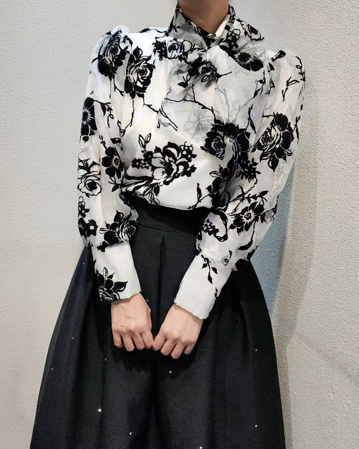 NK249 蝴蝶結領印花襯衫