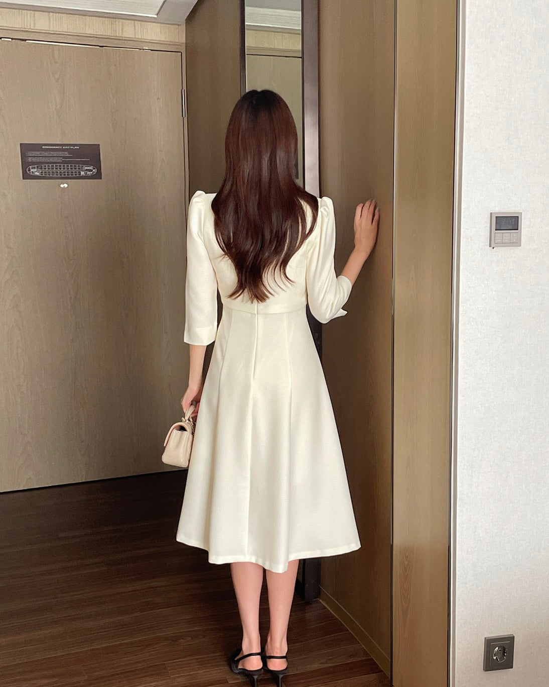 NK234L 方領中袖中長連身裙