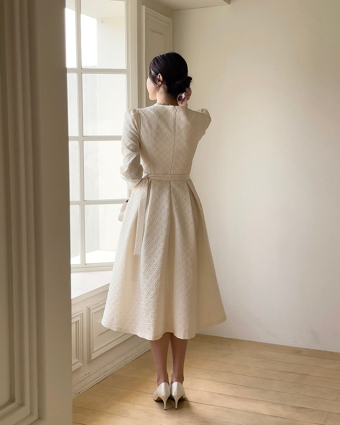 NK236 泡泡袖提花長連身裙