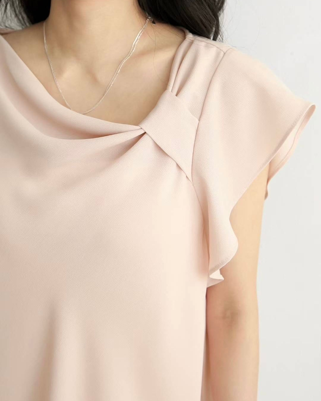 NK184 側束Ruffles 衣袖上衣