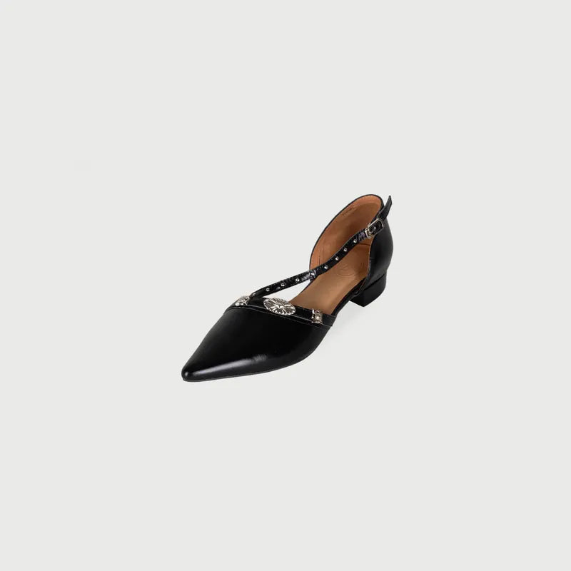 NH188 LEATHER LAB MELANTHA POINTED TOE METAL PIERCE PUMPS