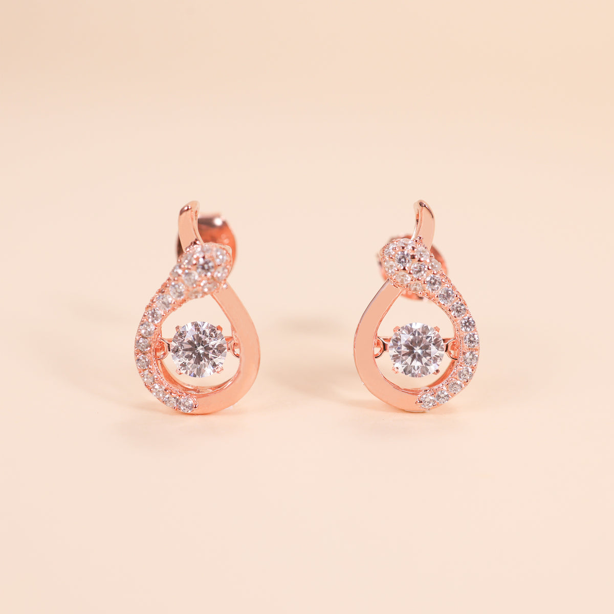 LVE028 LA.VIE Dancing Stone Earrings