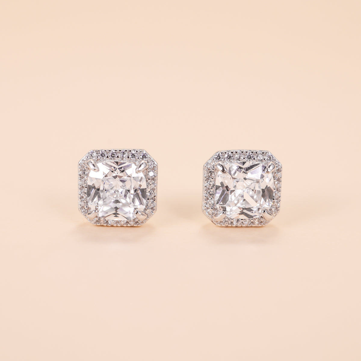 LVE035 La.Vie Square Stud Earrings