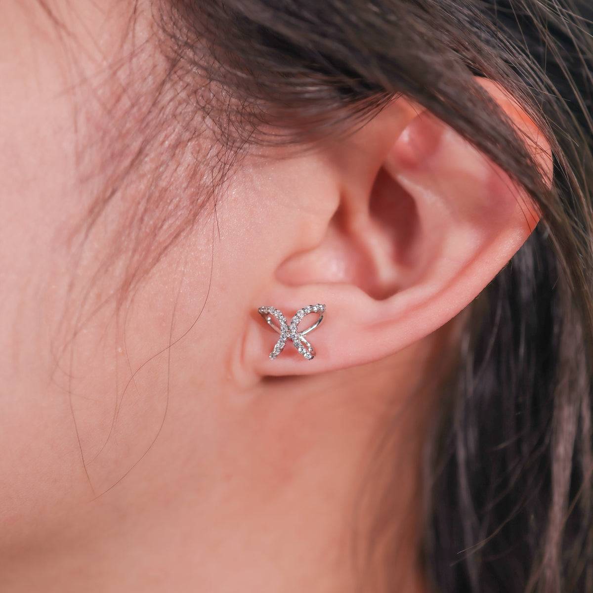 LVE040 La.Vie Butterfly With Pearl Two-Way Earring