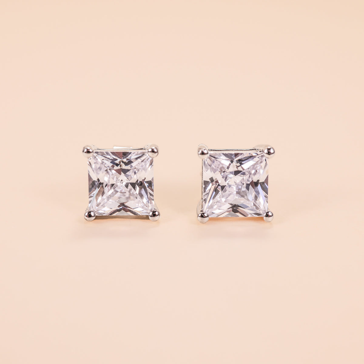LVE056 La.Vie Square Stud Earring