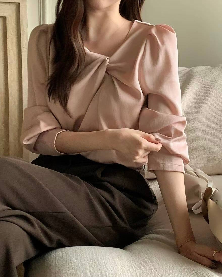 NK267 褶皺絲綢上衣