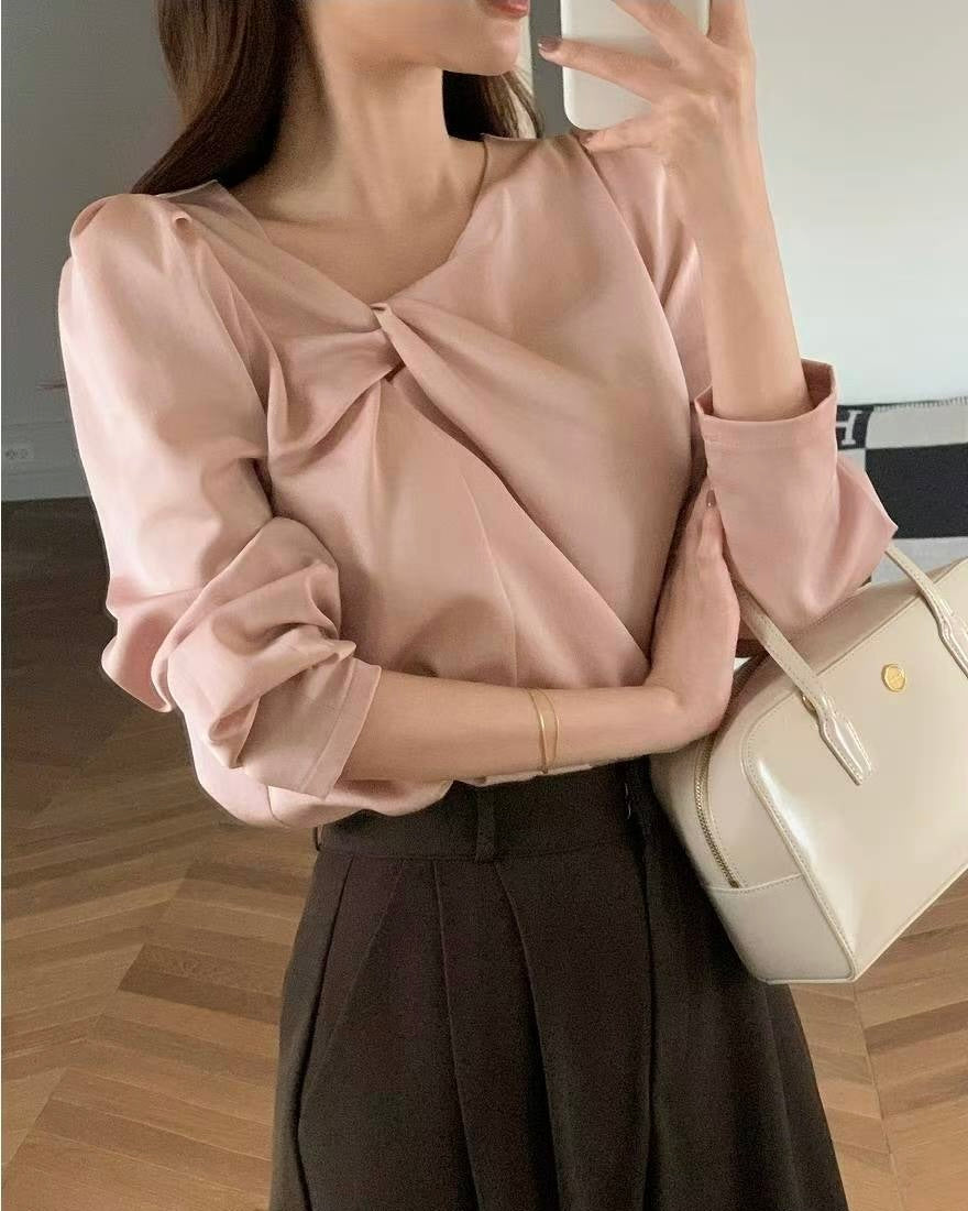 NK267 褶皺絲綢上衣