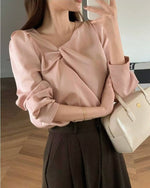 NK267 褶皺絲綢上衣