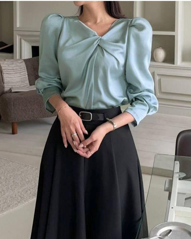 NK267 褶皺絲綢上衣