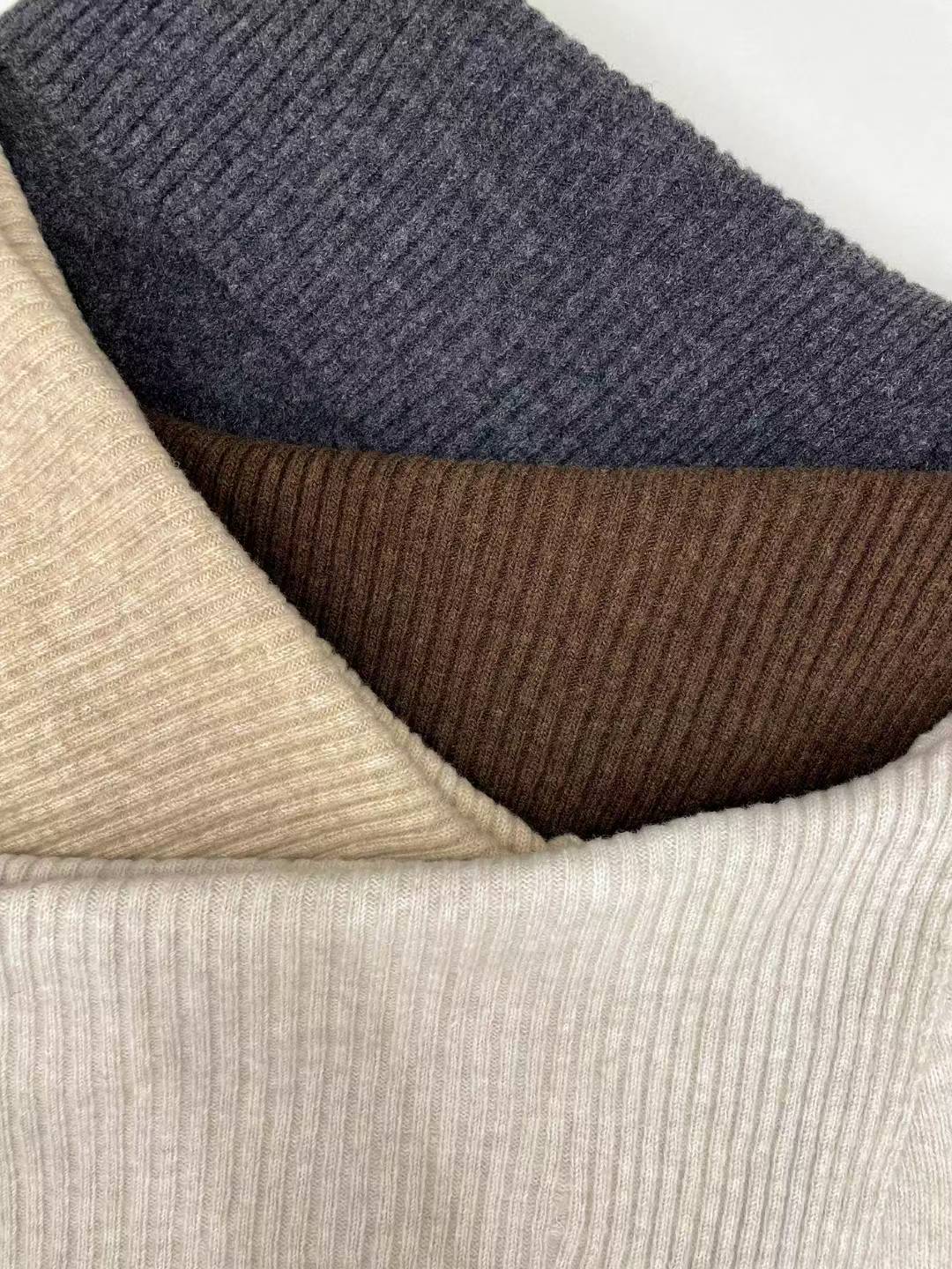 NK444 露肩大領口毛衣