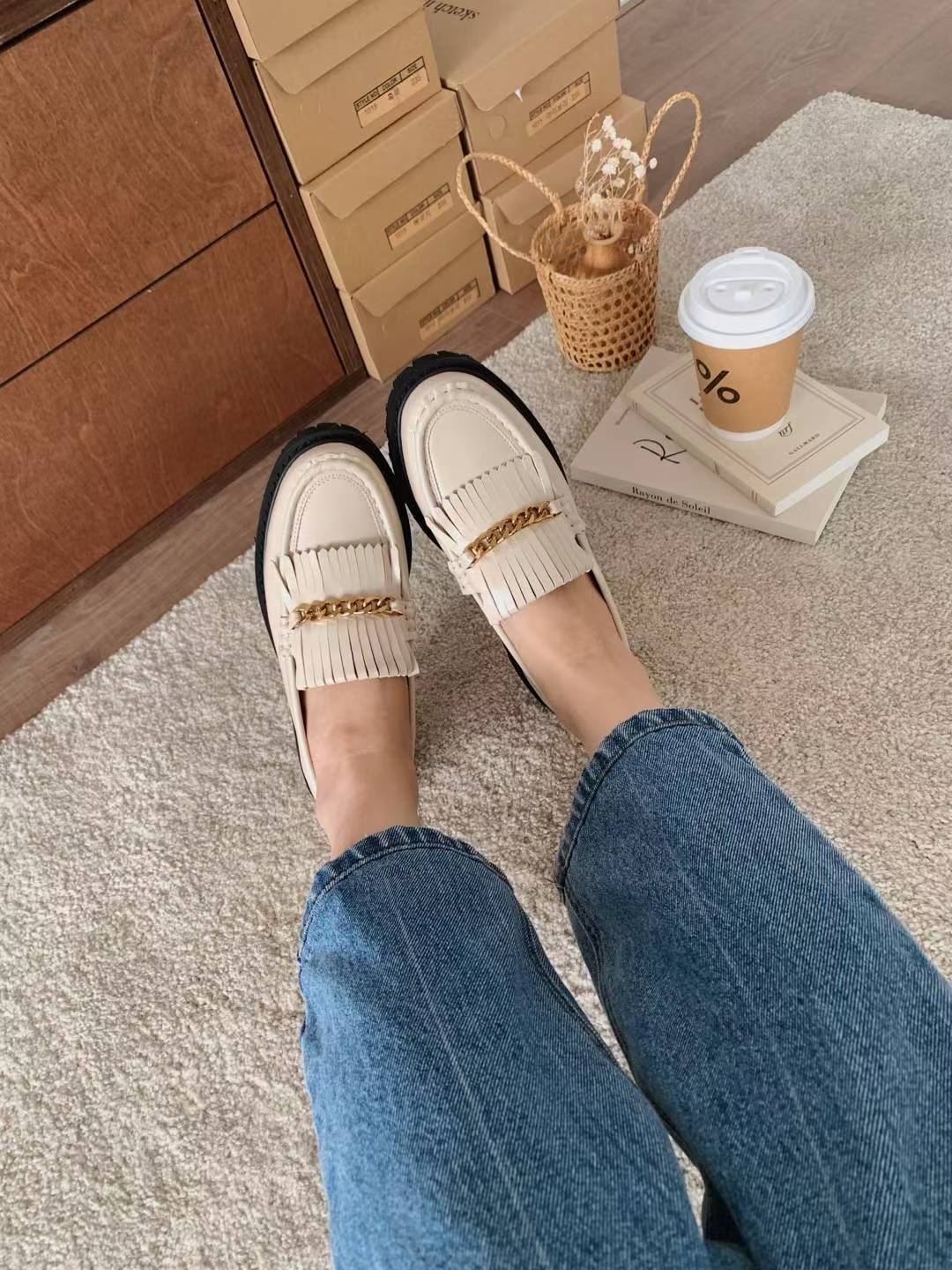 NK402 經典金屬鏈Loafer