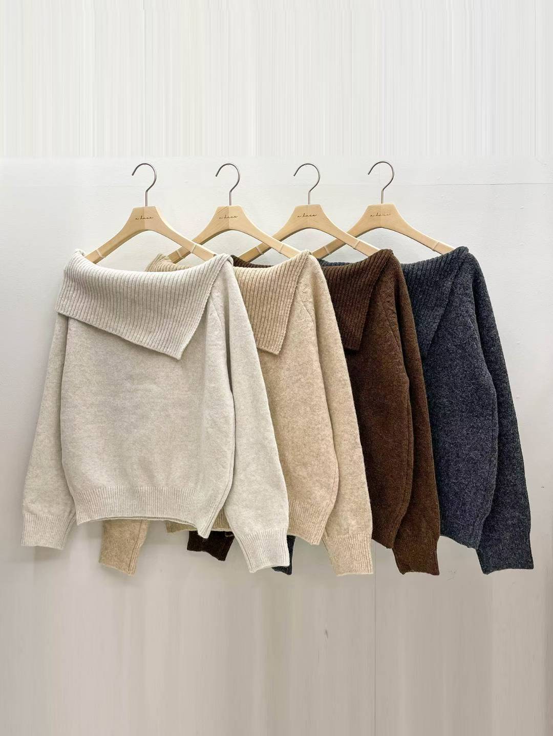 NK444 露肩大領口毛衣