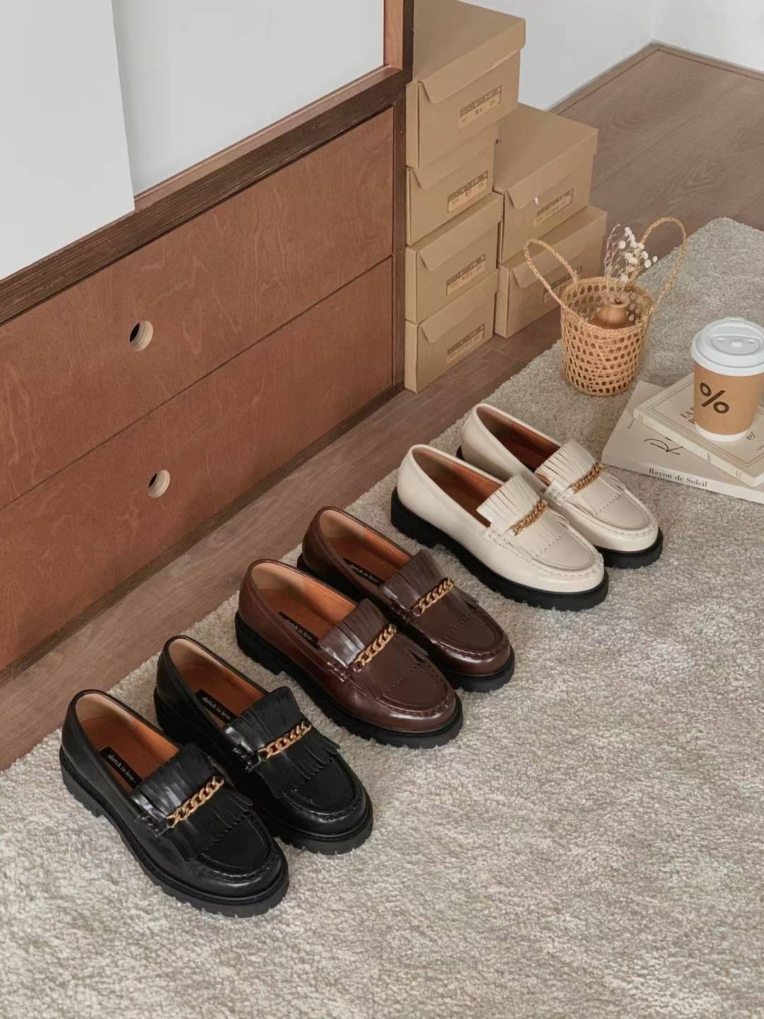 NK402 經典金屬鏈Loafer