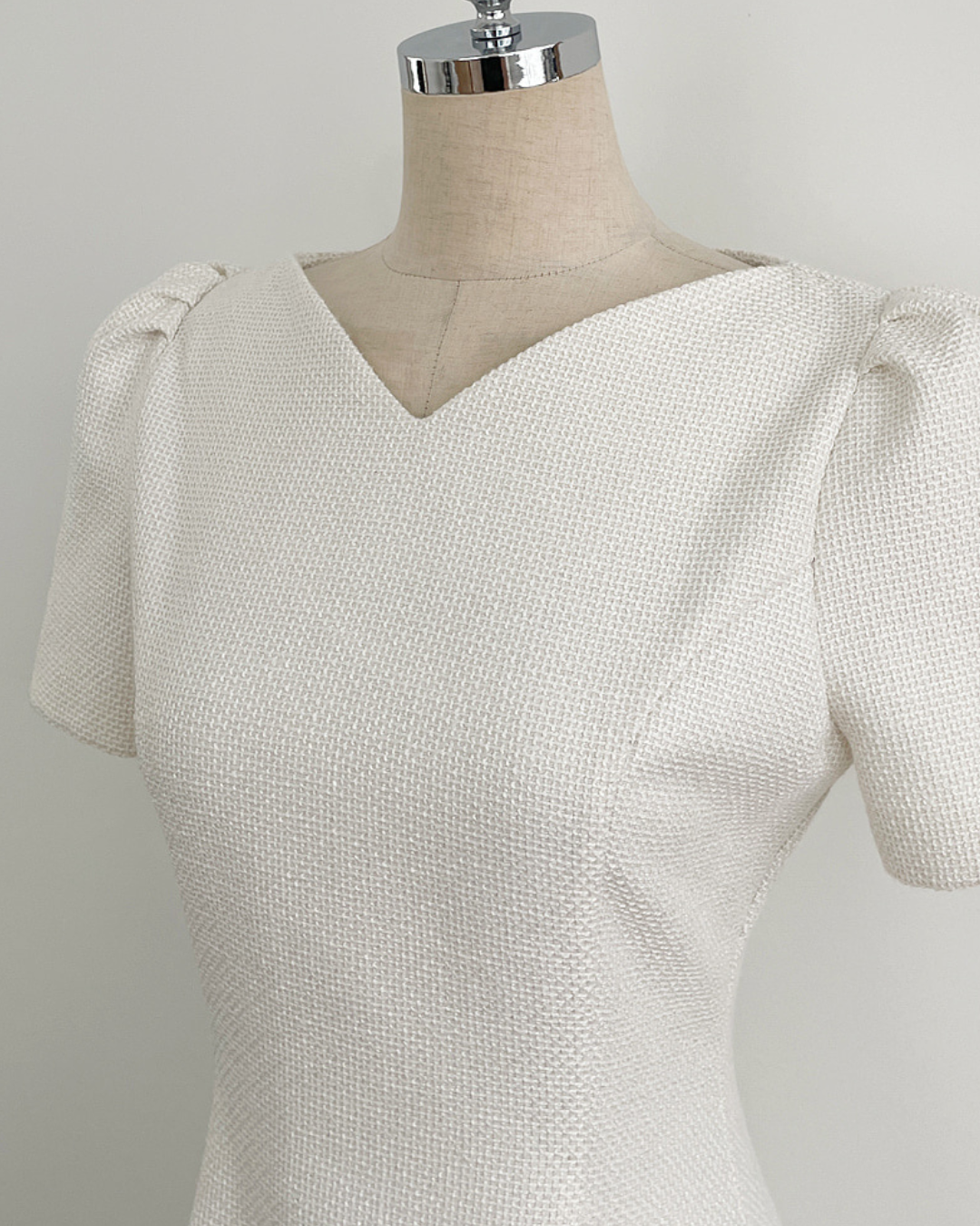 NK523D 法式V領收腰連身裙