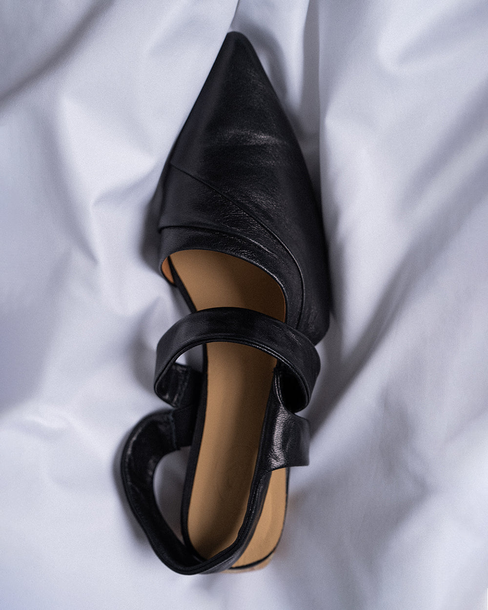 NH629 LEATHER LAB Cleo・Pointed Crepe Draped Marble Heel Slingback