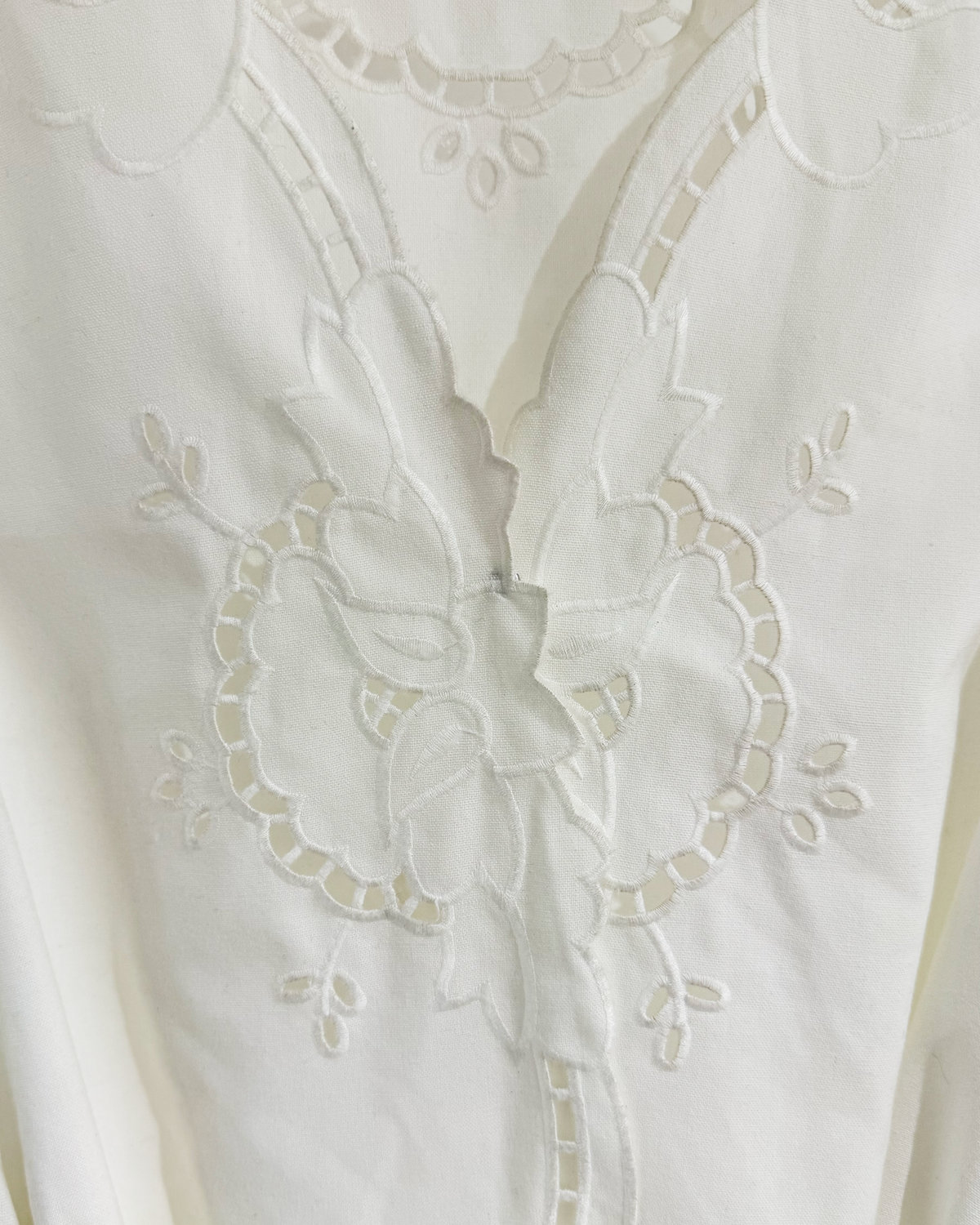 NK511 刺繡通花背心
