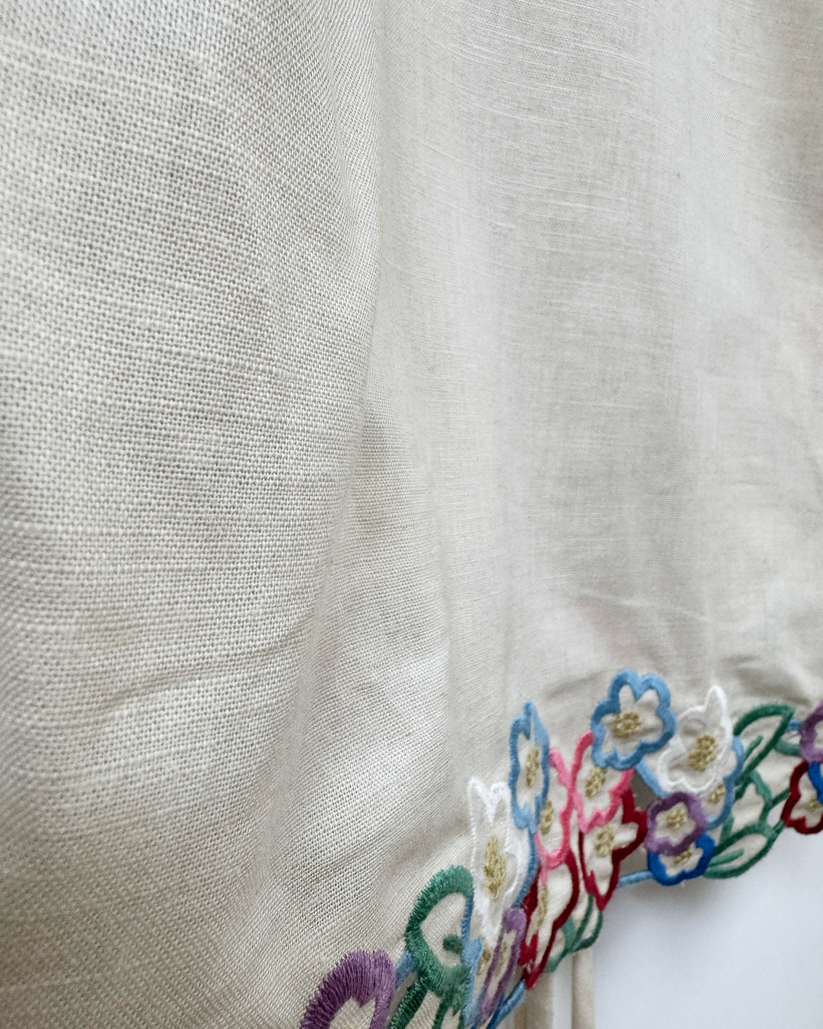 NK756 刺繡通花上衣