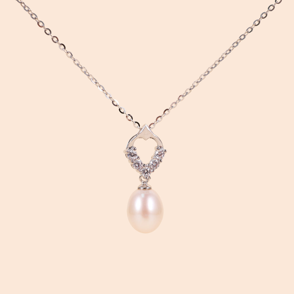 LVN035 Frehwater Cultured Pearl Necklace