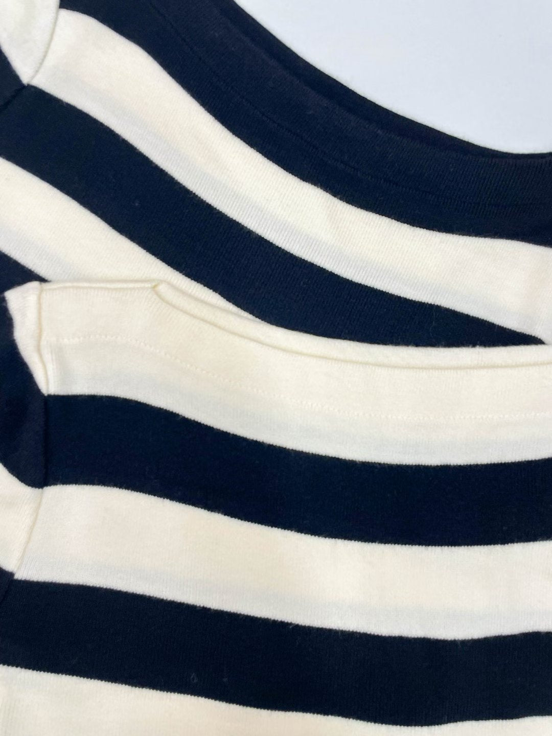 NK276 條紋針織上衣